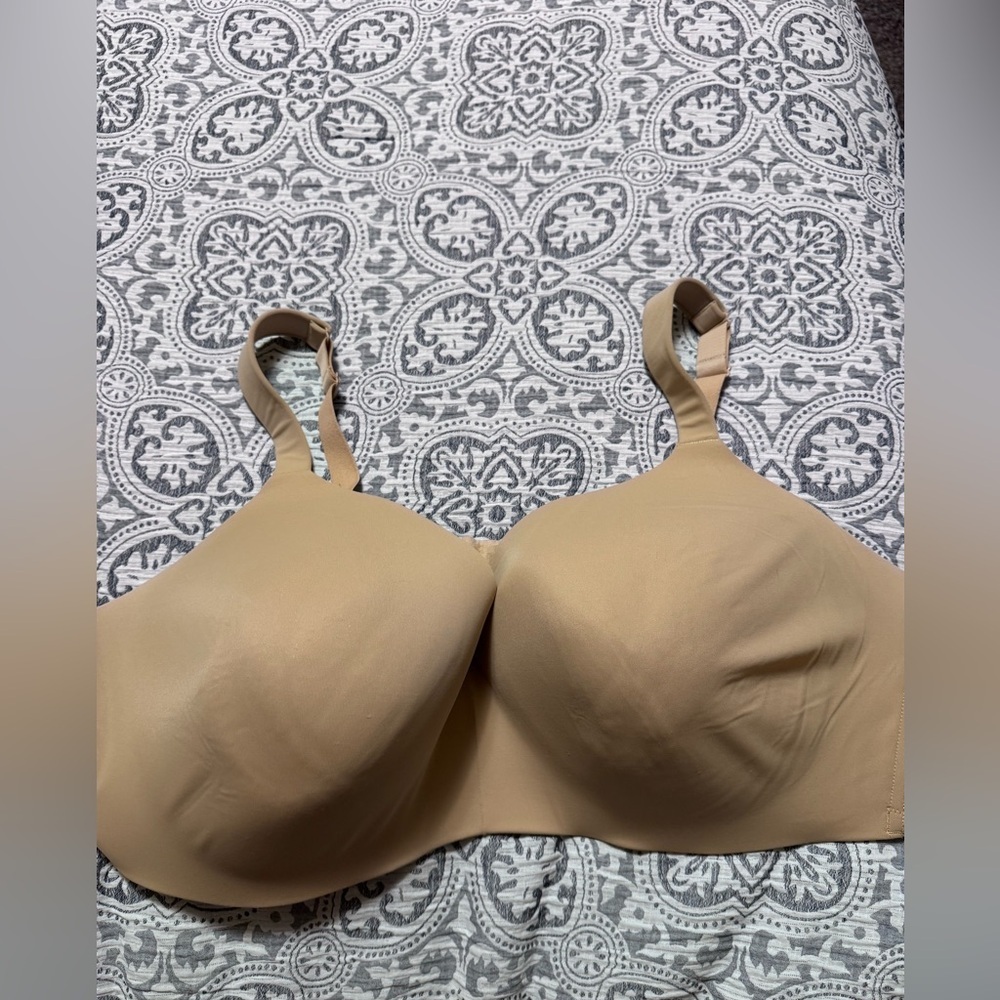 Cacique Simply wire free full coverage bra Size 50DD